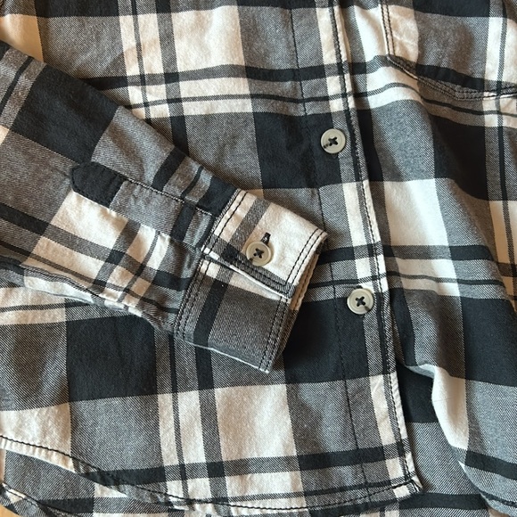 Cat & Jack. Size small (6/6x). Grey and white. - Picture 2 of 3